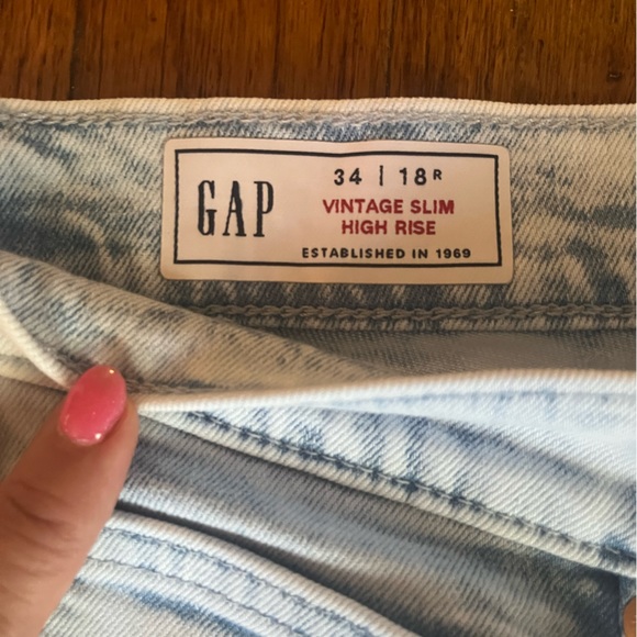 GAP High Rise Split-Hem Vintage Slim Jeans - Picture 6 of 7